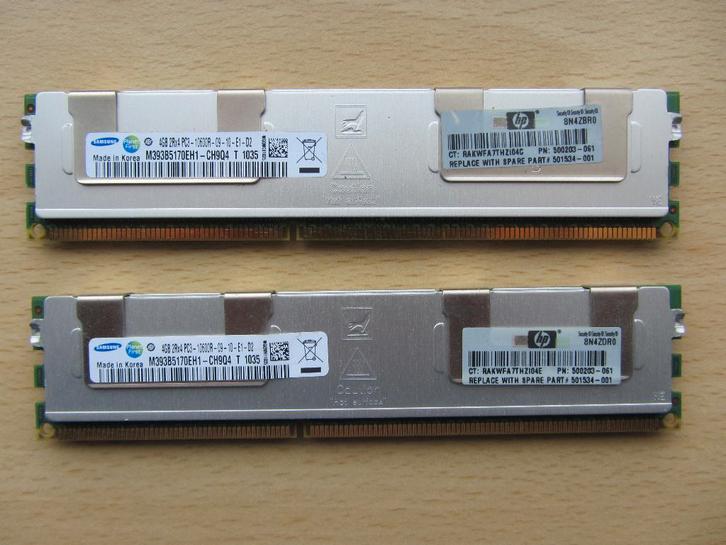 2x Samsung 4GB PC3-10600 DDR3-1333MHz ECC Registered CL9, Computers en Software, RAM geheugen, Zo goed als nieuw, Server, 4 GB