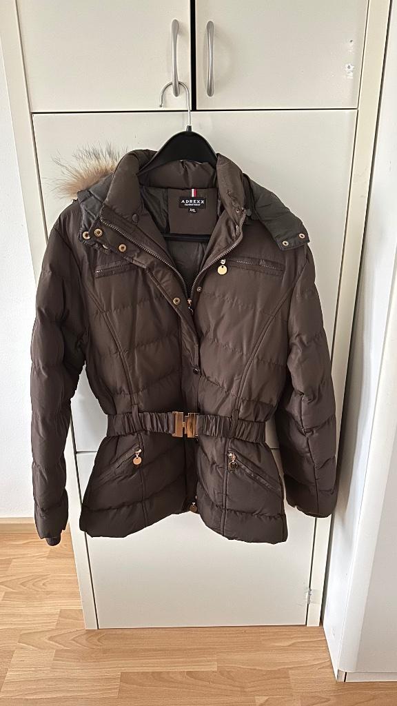 winterjas tiener / dames, Kleding | Dames, Jassen | Winter, Zo goed als nieuw, Maat 38/40 (M), Bruin, Ophalen of Verzenden