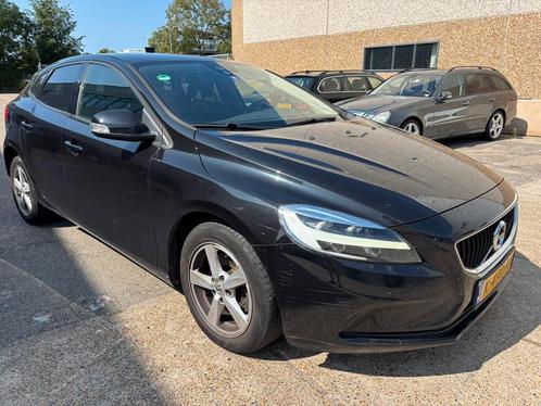 Volvo V40 2.0 T2 122PK 2018 Zwart, Auto's, Volvo, Bedrijf, V40, ABS, Airbags, Bluetooth, Bochtverlichting, Boordcomputer, Centrale vergrendeling