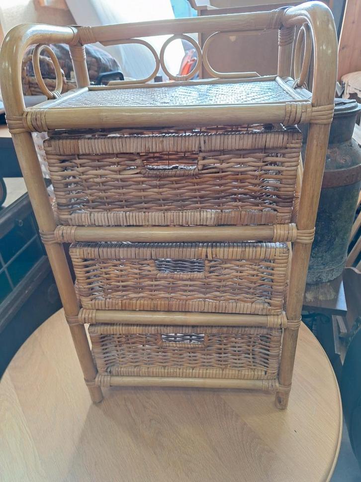 Rotan ladekastje WD-028 nr 132, Huis en Inrichting, Kasten | Ladekasten, Minder dan 100 cm, Minder dan 50 cm, 25 tot 50 cm, 3 of 4 laden