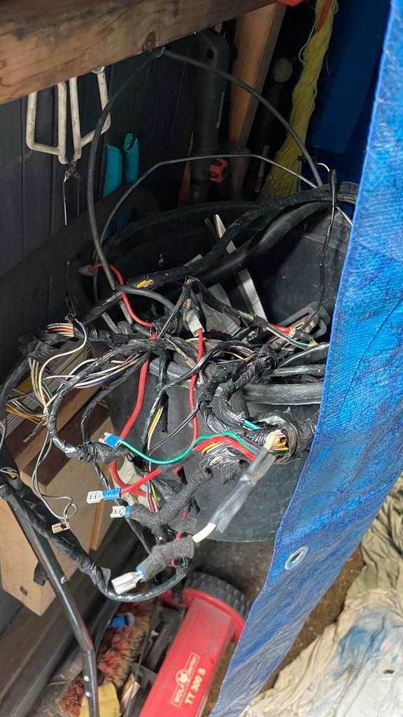 Kabelboom Piaggio Typhoon 125 - Origineel & Functioneel, Doe-het-zelf en Verbouw, Metalen, Zo goed als nieuw, Verzenden