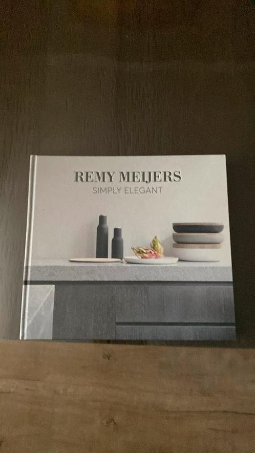 Remy Meijers Simply Elegant, Boeken, Kunst en Cultuur | Fotografie en Design, Zo goed als nieuw, Fotografen, Ophalen of Verzenden