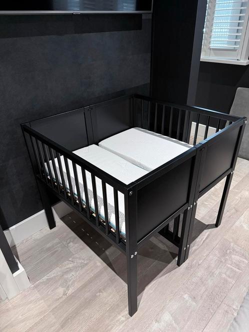 2x co-sleeper/ wieg in de kleur zwart - tweelingwieg, Kinderen en Baby's, Babywiegjes en Ledikanten, Zo goed als nieuw, Wieg, Ophalen