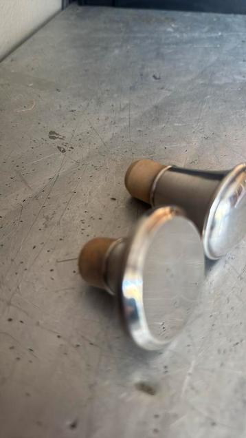 Vintage Zilveren Flessenstop beschikbaar voor biedingen