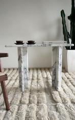 Arabescato marmeren side table / console, 25 tot 50 cm, Rechthoekig, Ophalen of Verzenden, Zo goed als nieuw