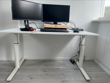 Compleet werkplek - Verstelbaar Bureau - Schermen - Docking