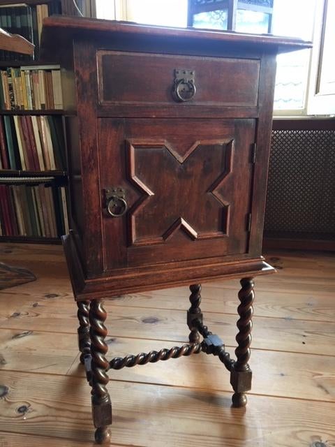 mechels nachtkastje met porseleinen pispothouder, Antiek en Kunst, Ophalen