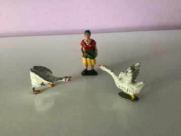 Tin lood figuur beschikbaar voor biedingen