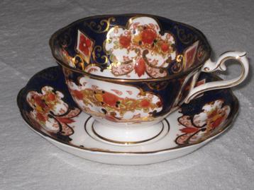 Royal Albert Heirloom Imari Pattern Teacup beschikbaar voor biedingen