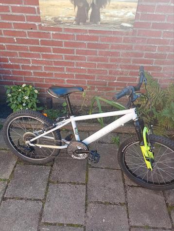 mountainbike b'twin 20 inch velgen, framemaat 30 cm beschikbaar voor biedingen