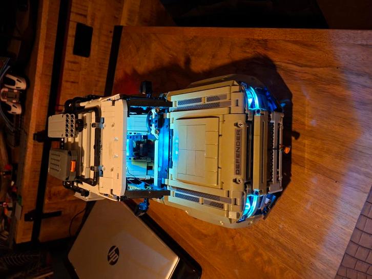 Lego 2x 42110 defender, Kinderen en Baby's, Speelgoed | Duplo en Lego, Zo goed als nieuw, Ophalen of Verzenden