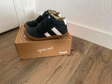 (NIEUW) Prachtige echt lederen KOEL Barefoot sneakers mt 29 beschikbaar voor biedingen