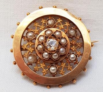 Broche 18kt zaadparels. beschikbaar voor biedingen