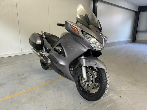 Honda ST 1300 Pan European ABS, Motoren, Motoren | Honda, Bedrijf, Toermotor, meer dan 35 kW, 4 cilinders