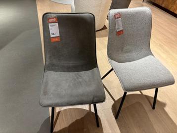 Nieuwe eetkamer stoelen Hemert beschikbaar voor biedingen