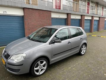 Volkswagen Polo 1.2i 12V Easyline 5 Deurs met Airco  beschikbaar voor biedingen