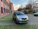 Toyota Yaris 1.0 12V Vvt-i 3DR 2006 Grijs, Auto's, Toyota, Voorwielaandrijving, Zwart, 955 kg, Origineel Nederlands