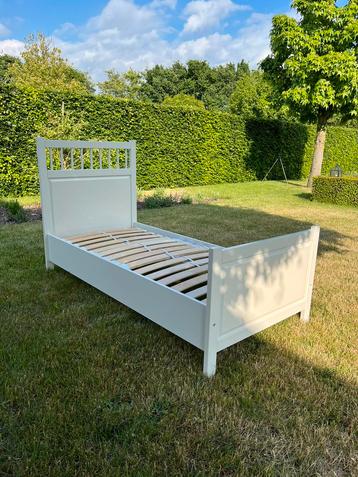 Mooi bed Ikea Hemnes wit 90 x 200.