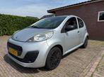 Peugeot 107 1.0 APK 4-8-2026 Nieuw model Airco 5 drs, Auto's, Voorwielaandrijving, Euro 5, Gebruikt, 4 stoelen