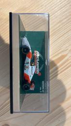 Microchamps Ayrton Senna 1:64 1993 Nieuw, Hobby en Vrije tijd, Modelauto's | Overige schalen, Nieuw, Ophalen of Verzenden, Auto