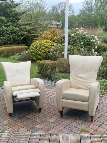 stoelen  beschikbaar voor biedingen