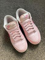 Te koop nike dunk low pink, Kleding | Dames, Schoenen, Ophalen of Verzenden, Zo goed als nieuw