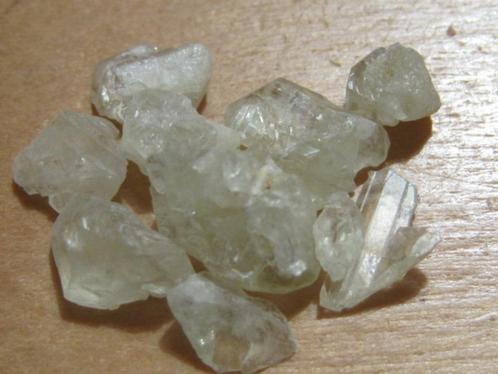 m. 3x 10Kt ruwe edelstenen BRAZILIANIET (2), Verzamelen, Mineralen en Fossielen, Mineraal, Verzenden