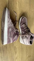Nike Air Jordan 1 Mid SE Purple Velvet - Maat 39, Ophalen of Verzenden, Nieuw, Overige kleuren, Sneakers of Gympen