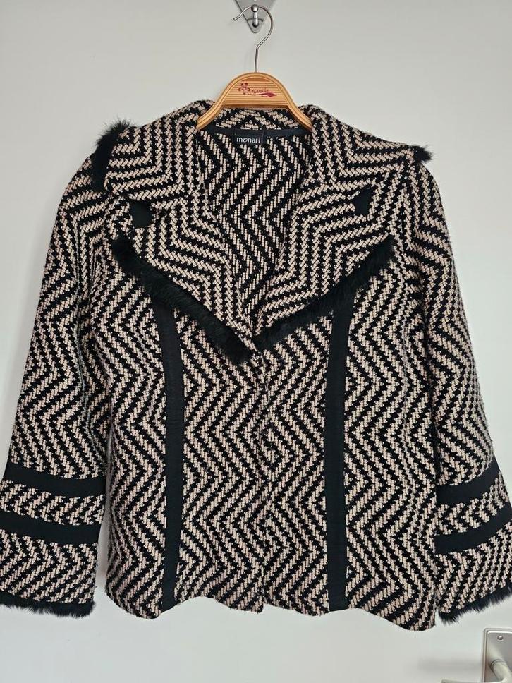 MONARI MOOI COLBERTJASJE ZGAN € 10,-, Kleding | Dames, Jasjes, Kostuums en Pakken, Zo goed als nieuw, Maat 42/44 (L), Zwart, Ophalen