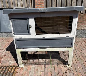 Ferplast  kunststof konijnenhok met bodemlade en tussenlade. beschikbaar voor biedingen