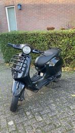 Vespa Primavera 2014, Fietsen en Brommers, Scooters | Vespa, Ophalen, Gebruikt, Overige modellen, Maximaal 45 km/u