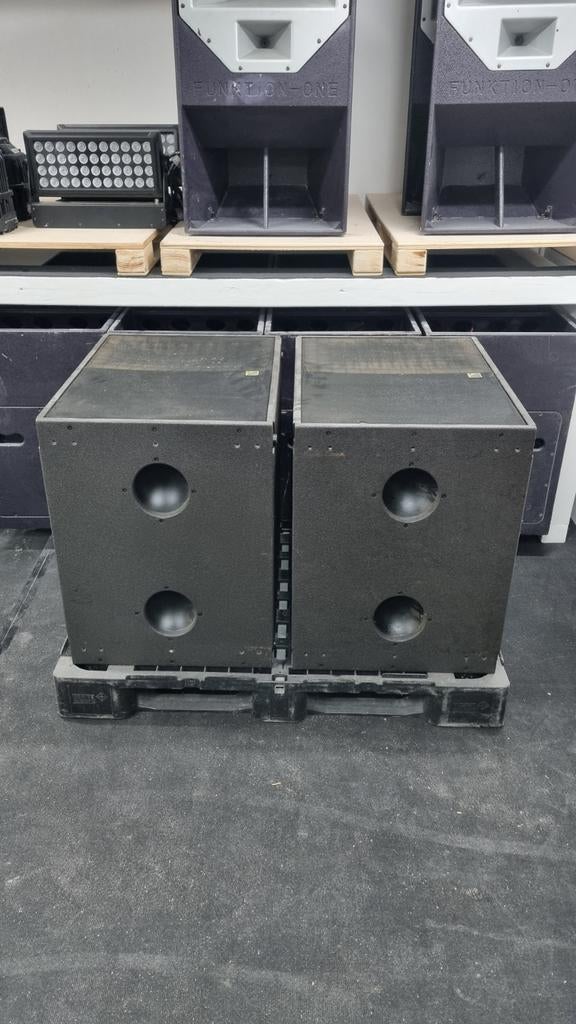 L-Acoustics SB18 Subwoofers, Ophalen of Verzenden, 120 watt of meer, Subwoofer, Overige merken