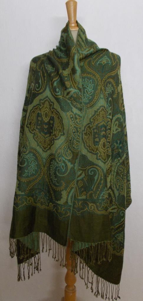 Zacht en soepele mooie groene batik print sjaal, Verzenden, Zo goed als nieuw, Maat 42/44 (L), Sjaal