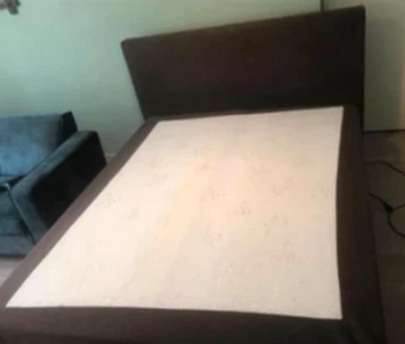 Brown Queen Size Bed - AVAILABLE NOW (see description), Ophalen, Overige materialen, Gebruikt, Bruin