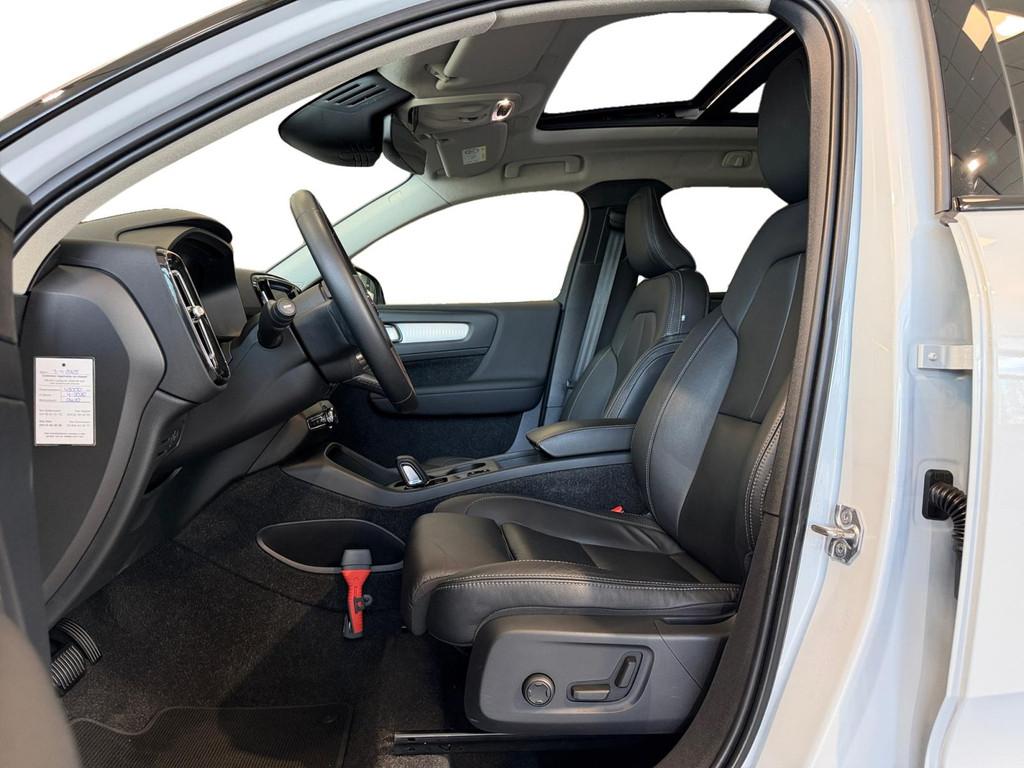 Volvo XC40 1.5 T4 Recharge R-Design Expression | LAGE KM-STA, 12 maanden, Euro 6, Hybride Elektrisch/Benzine, 3 cilinders