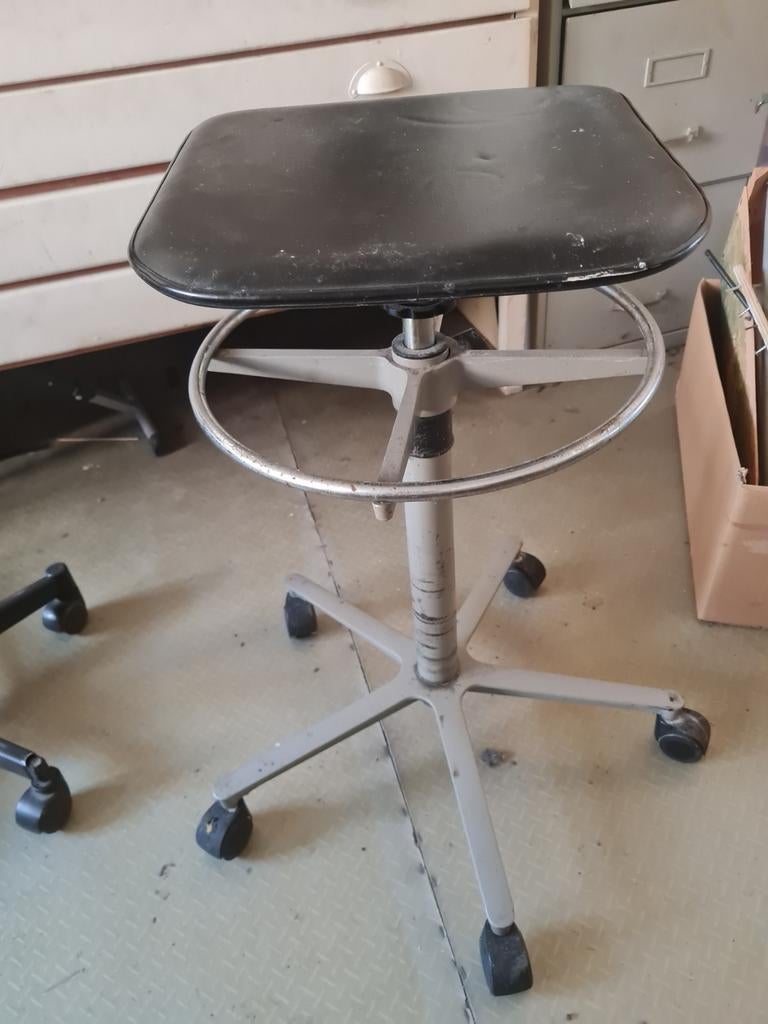 Gratis werk/ tekenkruk, Ophalen of Verzenden