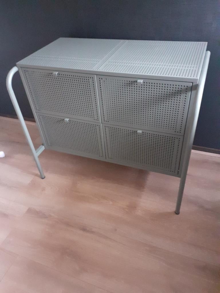 Nikkeby kastje groen, Huis en Inrichting, Kasten | Ladekasten, Ophalen, 50 tot 100 cm, Zo goed als nieuw, 3 of 4 laden