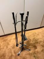 Complete haardset smeedijzer – pook, tang, schep en borstel, Ophalen, Zo goed als nieuw, Vrijstaande haard, Houthaard