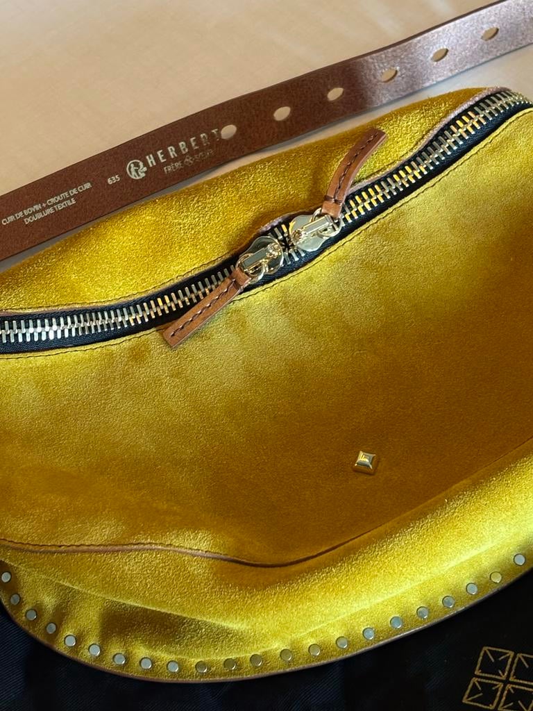 Nieuw Herbert Frère Soeur tasje - Okergeel suède, Ophalen of Verzenden, Nieuw, Geel, Schoudertasje