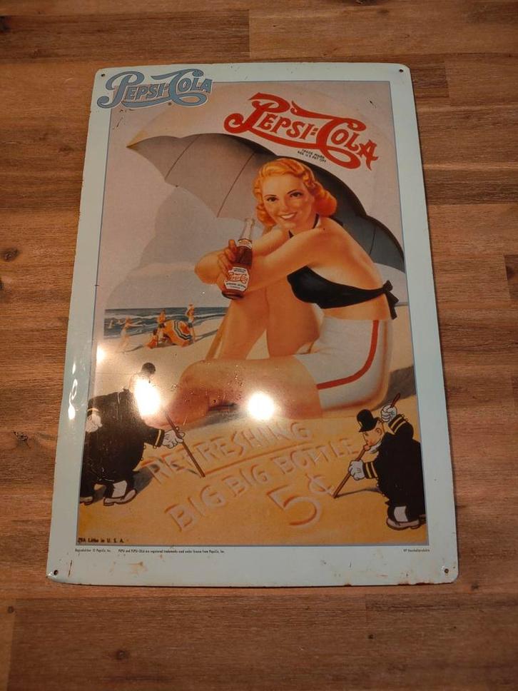 Vintage Pepsi-Cola reclamebord - Zomerse strandscène, Verzamelen, Merken en Reclamevoorwerpen, Gebruikt, Reclamebord, Ophalen of Verzenden