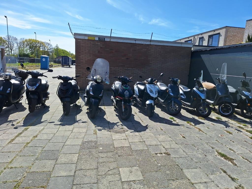 Scooter partij – MOET WEG – hoogste bod = donderdag ophalen!, Fietsen en Brommers, Maximaal 45 km/u, Ophalen of Verzenden, Zo goed als nieuw