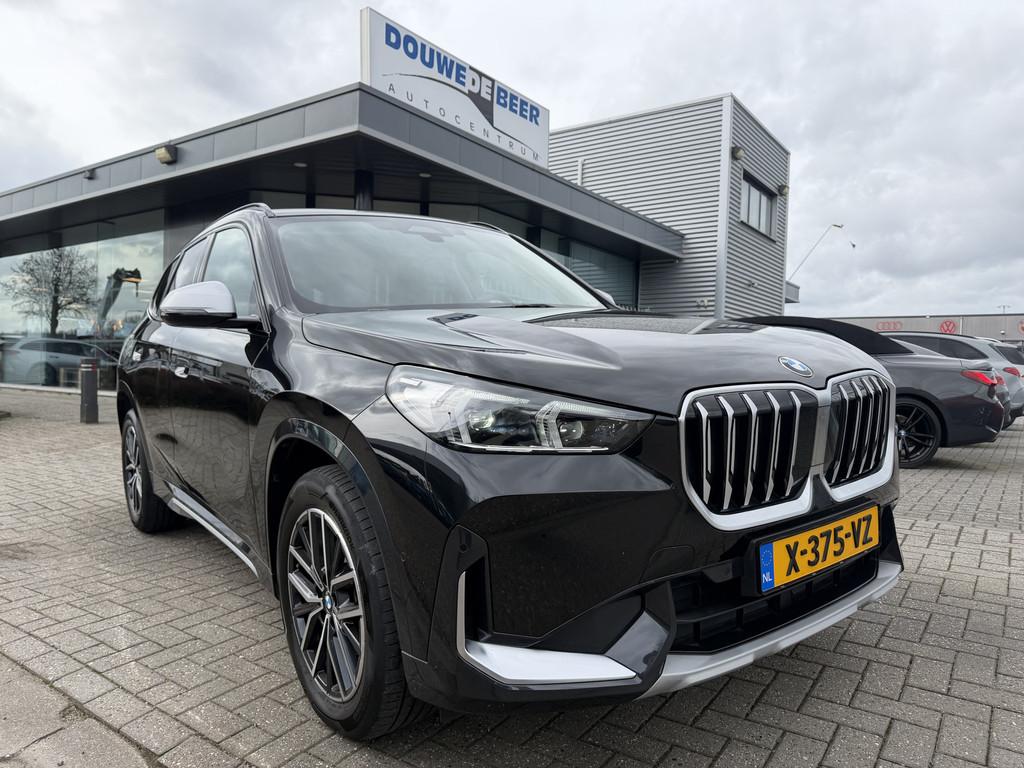 BMW X1 sDrive18i X line Trekhaak | Stoelverw. | Leer | Adapt, 12 maanden, 136 pk, Gebruikt, Zwart
