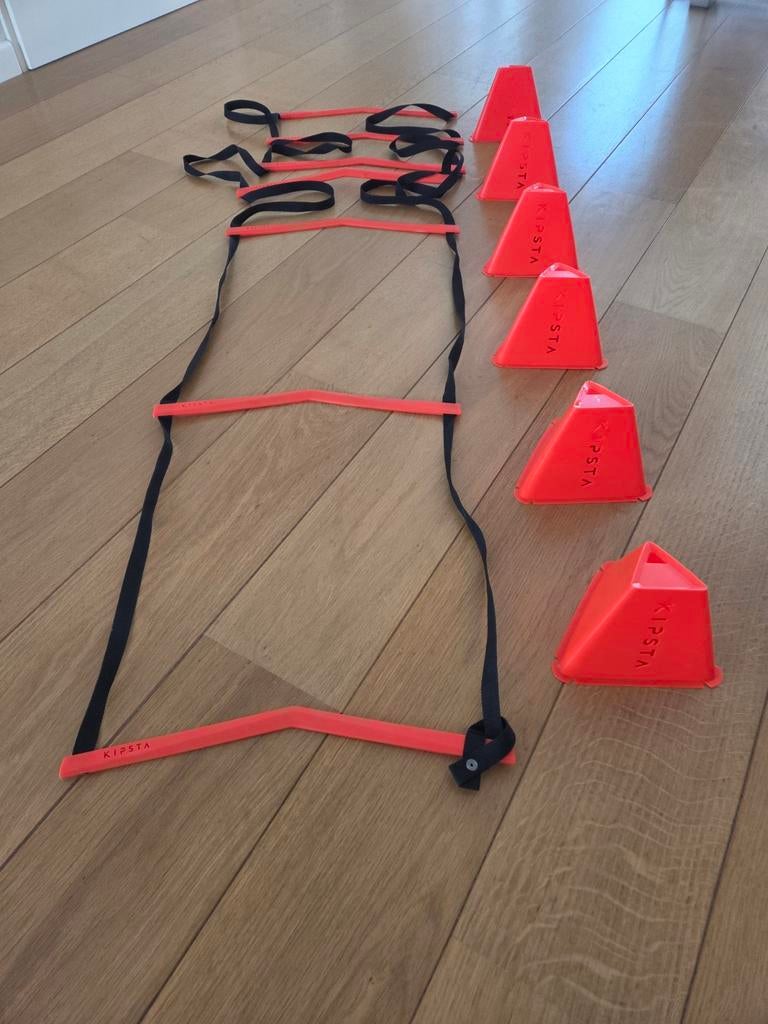 Kipsta trainingsladder met pionnen, Ophalen, Zo goed als nieuw