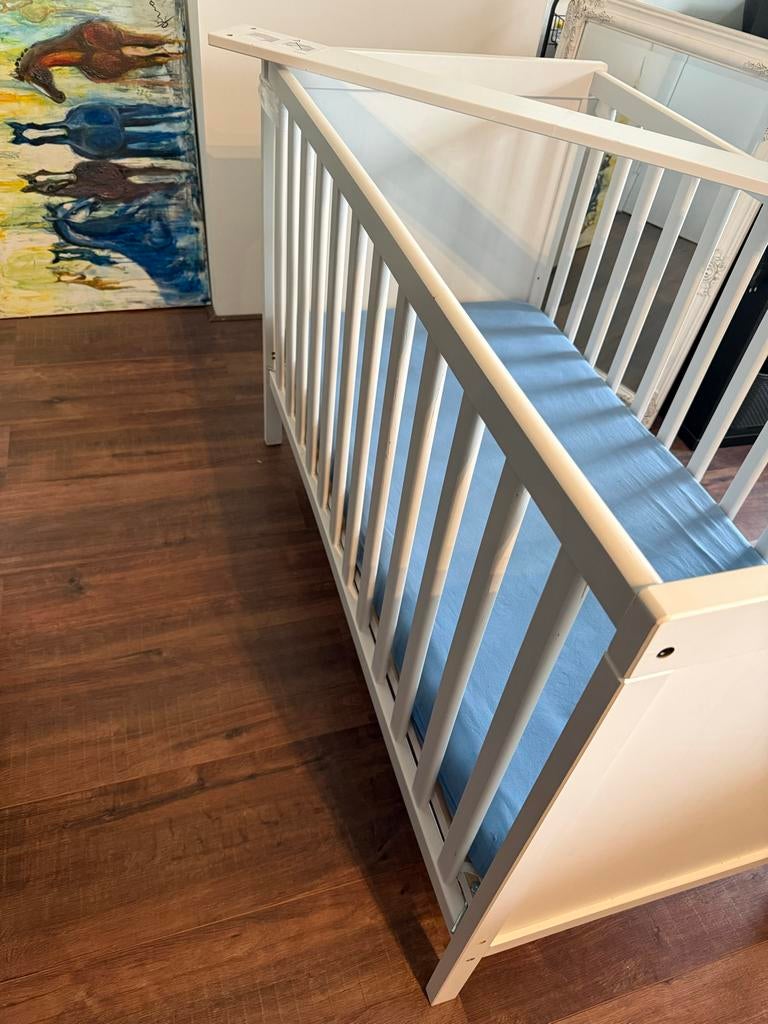 Babybed (ikea sudvik) 120x60 inclusief matras (HIMLAVALV), Kinderen en Baby's, Babywiegjes en Ledikanten, Ophalen of Verzenden