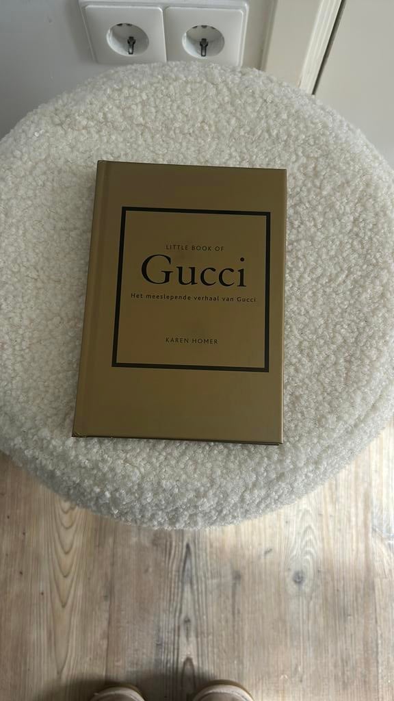 Karen Homer - Little Book of Gucci, Ophalen of Verzenden, Zo goed als nieuw, Mode algemeen, Karen Homer