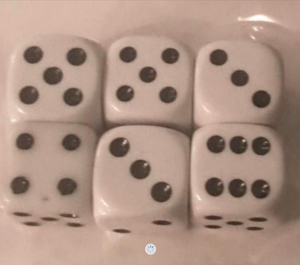 witte dobbelsteen , dobbelstenen , aanbiering kijk ⬇️, Een of twee spelers, Ophalen, Gebruikt