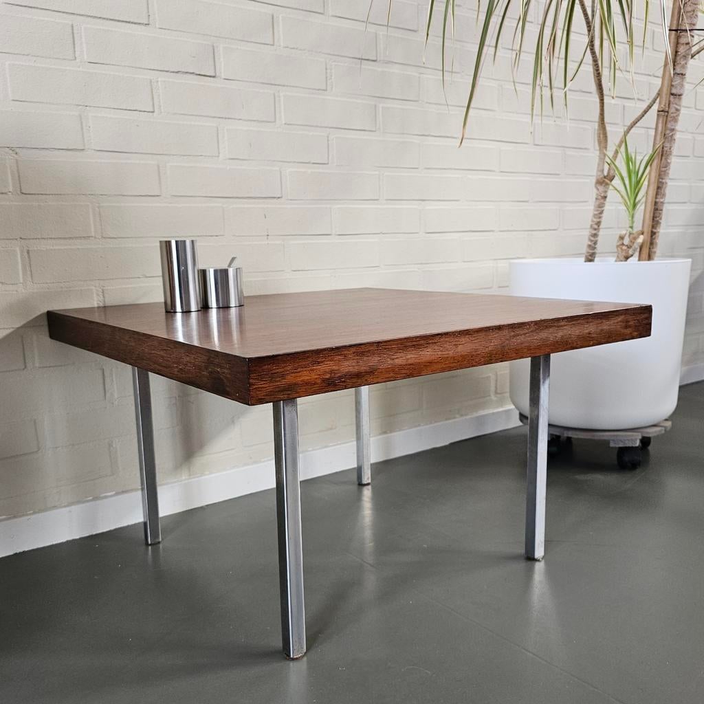 Artifort Salontafel / Bijzettafel model 1844 Kho Liang Ie, Minder dan 45 cm, Gebruikt, Vierkant, Artifort