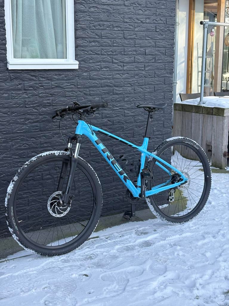 Trek Marlin 5 Mountainbike - Unieke Lichtblauwe Kleur, Hardtail, Ophalen, Zo goed als nieuw, Trek
