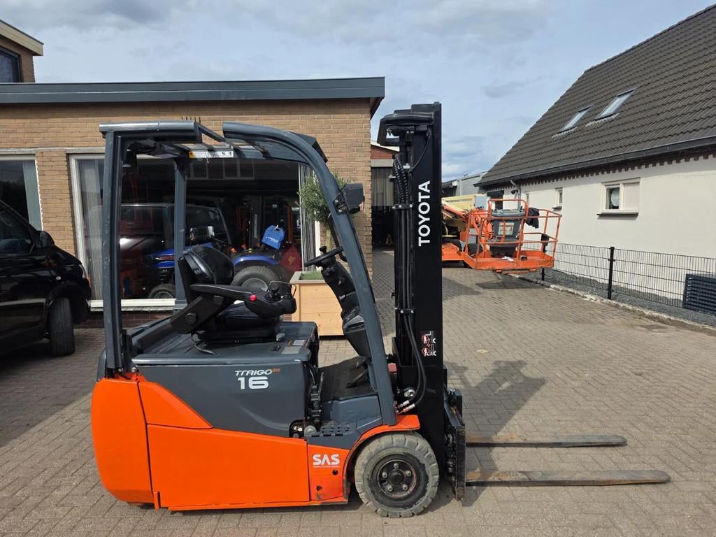 Toyota Toyota 16 1600kg heftruck 3 wiel (bj 2013), Zakelijke goederen, Machines en Bouw | Heftrucks en Intern transport, Overige aandrijving