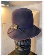 Brocante donker blauwe hoed met mooie gratis speld, Kleding | Dames, Hoeden en Petten, Zo goed als nieuw, X, One size fits all